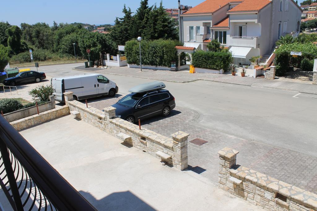 Apartment Zarko Vrsar Szoba fotó